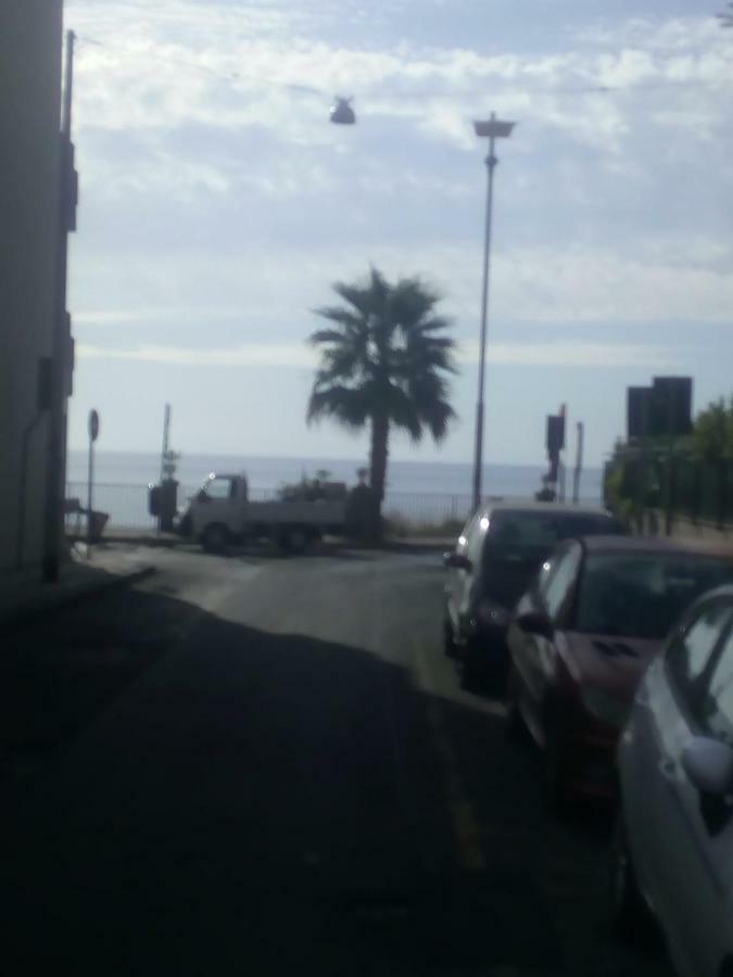 Blue Sea Apartment Aci Castello Exterior photo